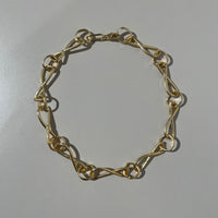 Apella Choker