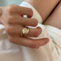 Neris Ring mit Diamant