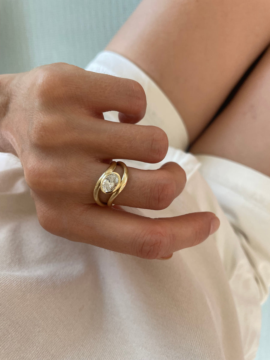 Neris Ring mit Diamant