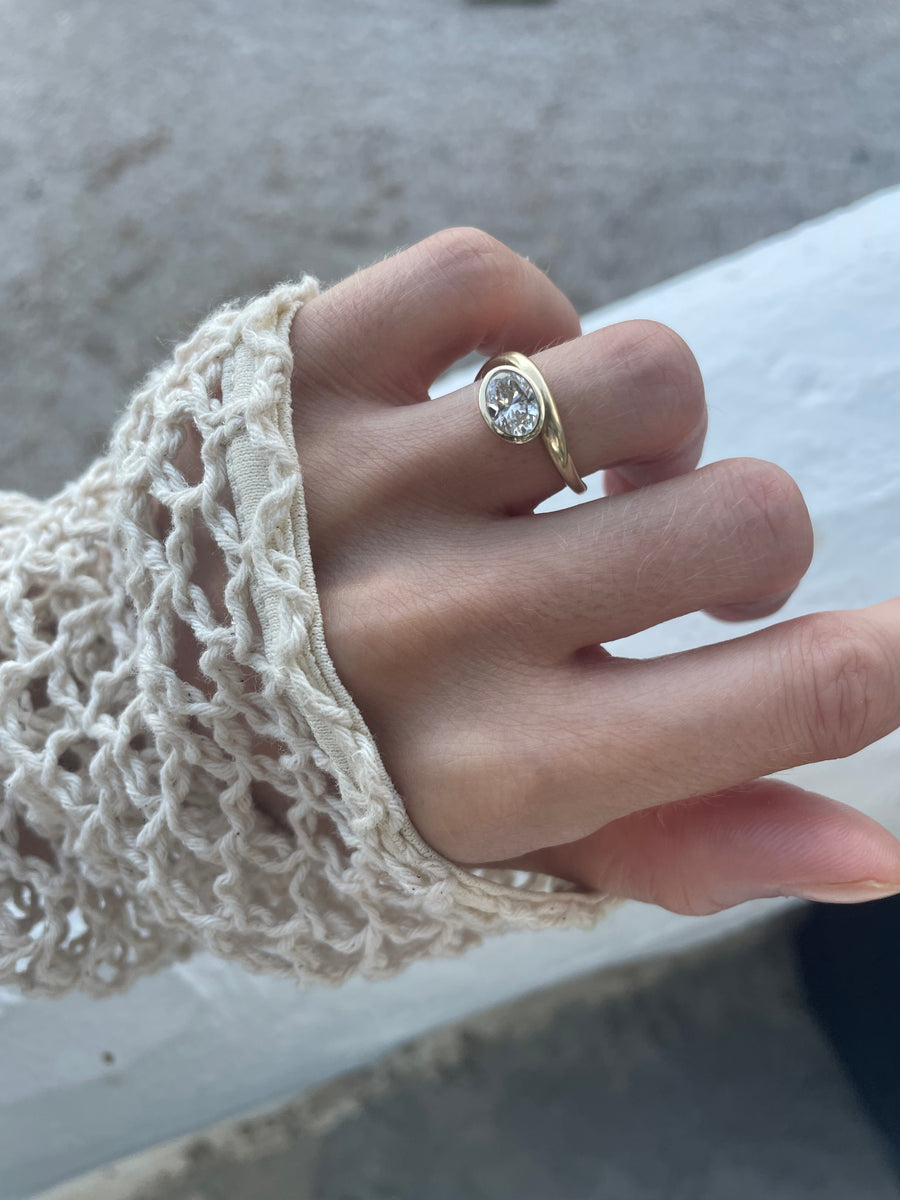 Neris Ring mit Diamant