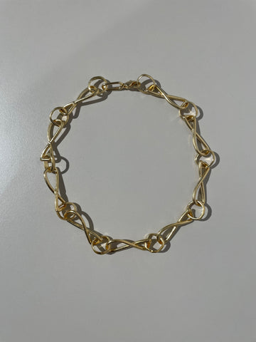 Apella Choker